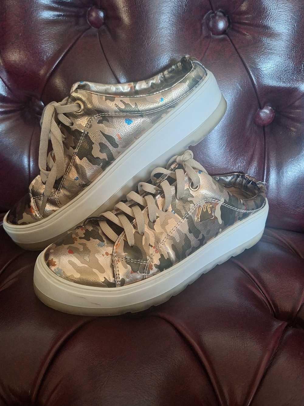 Soles Casual Metallic Camo Slip-On Sneakers Size 6 Rasy Casual Comfort